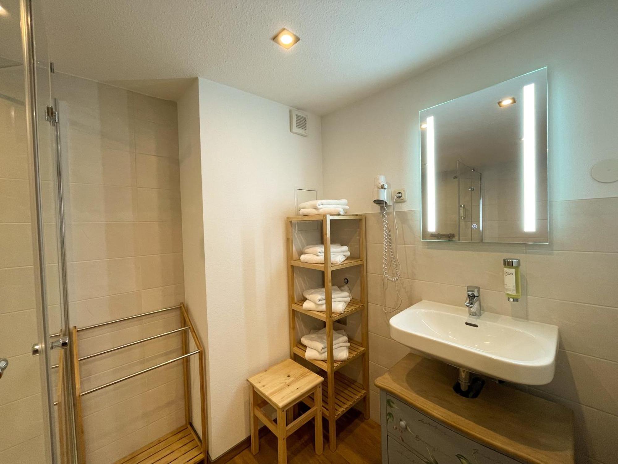 Apartment No12 Mit Zwei Schlafzimmern Und Wohnkueche Кведлінбург Екстер'єр фото